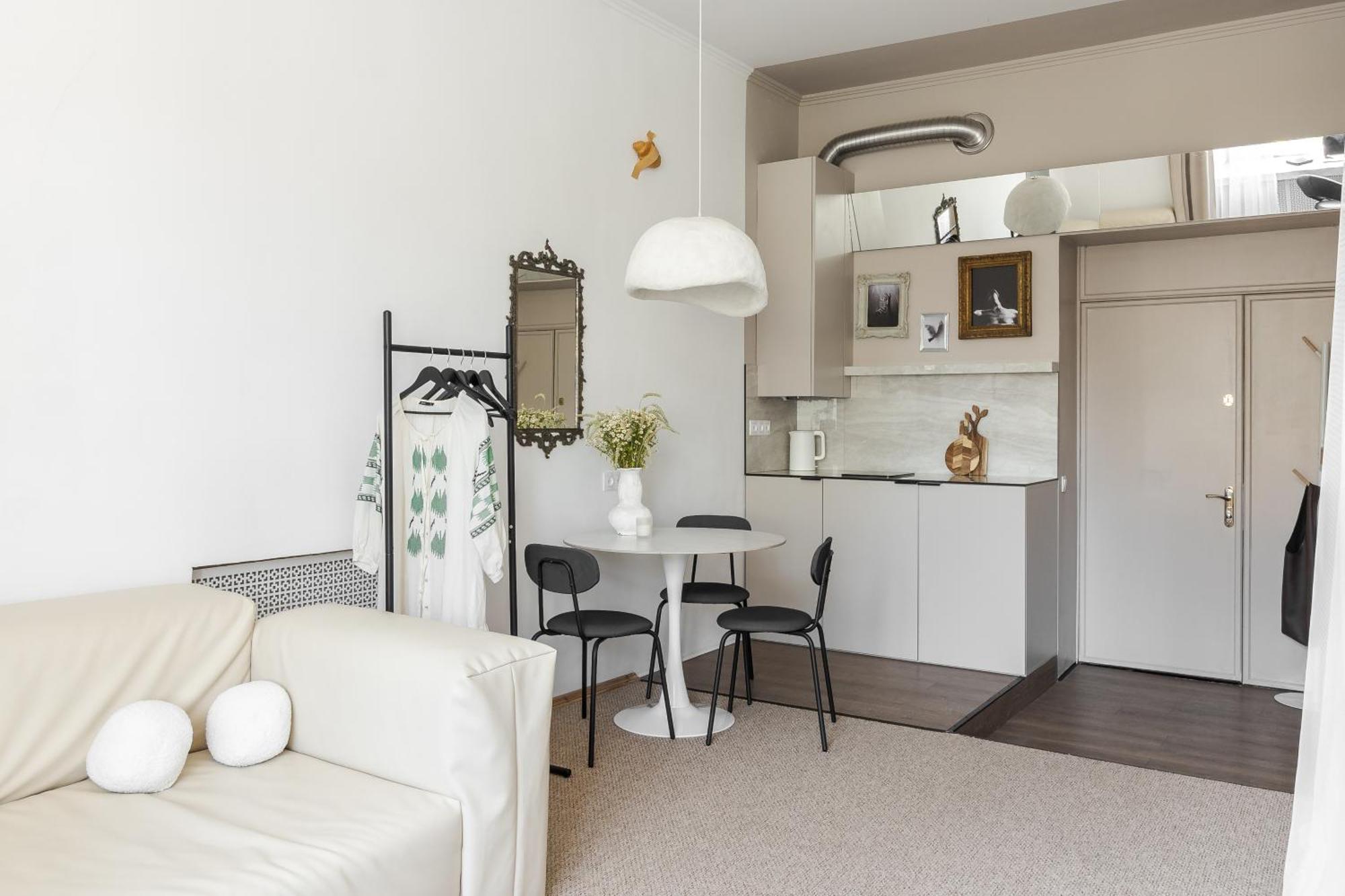 Netflix And Chill Lägenhet Lviv Exteriör bild